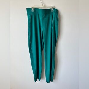 Athleta Brooklyn Ankle Pant Women’s Size 8 Green Pull-On Travel Work Pants